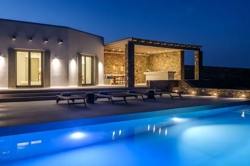 Cycladic Island Villa over Kalafatis Beach / Scenic views of Aegean Sea - Image 1