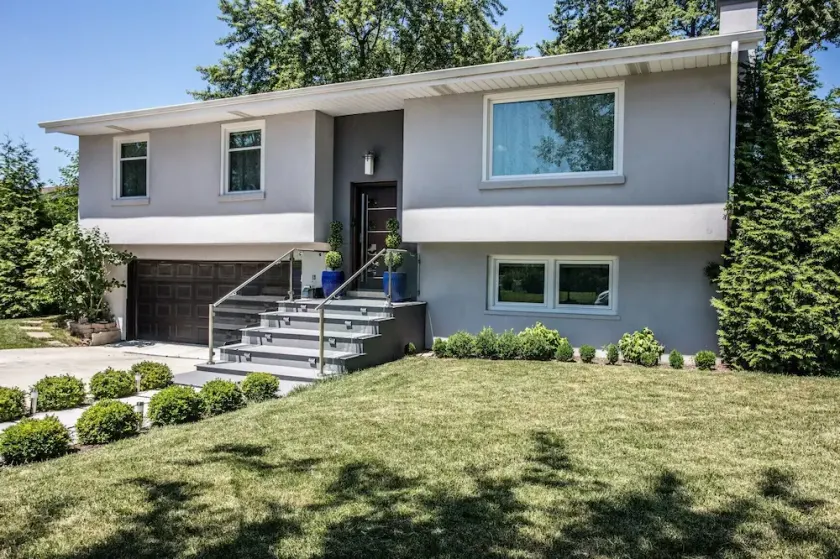 Beautiful Modern 4 bedroom/3bath Retreat - Image 1