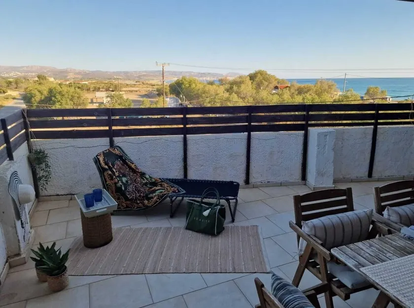 Vintage chic seaside maisonette is located on just a few meters from the beach. - Image 1