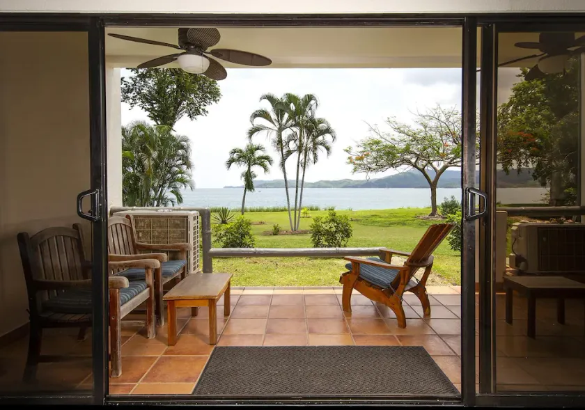 Newly Remodeled Beachfront Condo, Ground-Floor Terrace & Direct Access to Playa Flamingo - Image 1