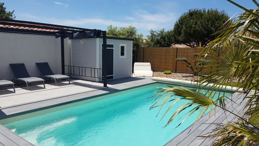 Villa med opvarmet pool nær strand, centrum - Image 1