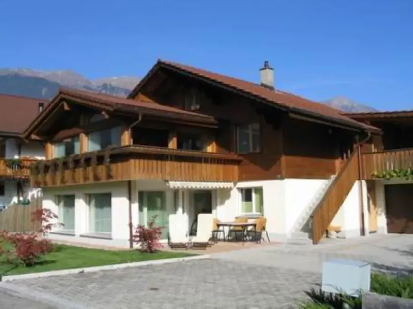 Schweizer Chalet im Berner Oberland - Image 1