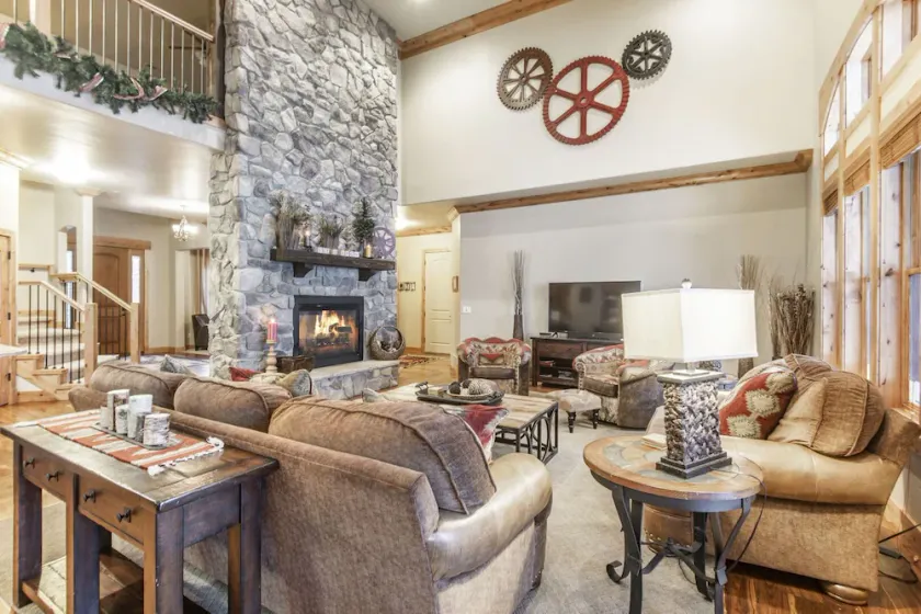 BOULDER RIDGE - 7 BD, ENORM TEATER, BOBOLBORD, HOT TUB, SAUNA - Image 1
