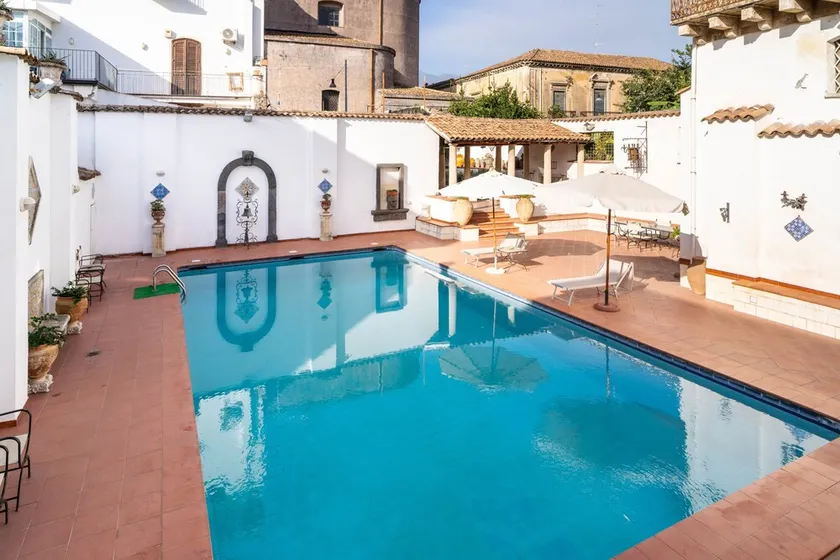 Holiday Apartment \"Don Camillo\" with Sea View & Wi-Fi - Image 1