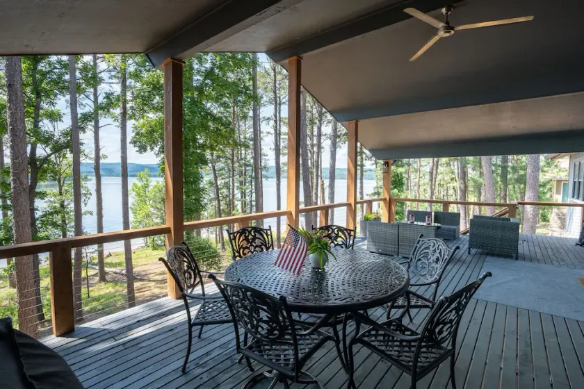 5BR Lakefront Home with Pool Table and Easy Shore Access - Image 1