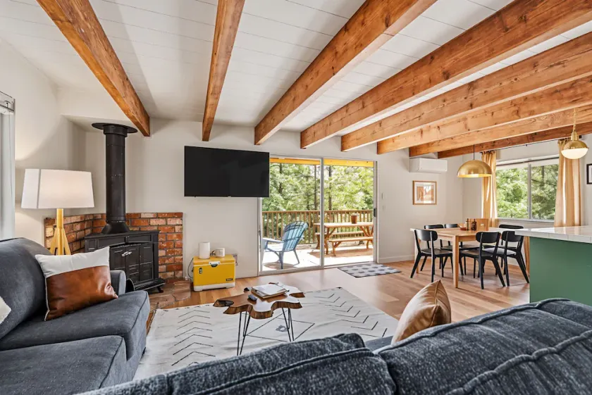 Marina Beach Cabin - Dog-Friendly Home with Deck! home - Image 1