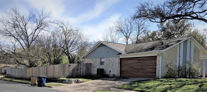 Amazing NW Austin remodeled GEM of a home! - Image 1