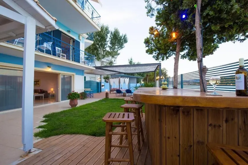 salty breeze villa - Image 1