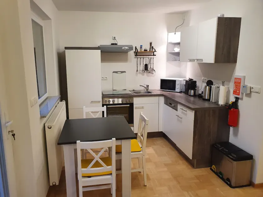 37m2 - 2 Zimmer - E-Ladestation - super Bad - Terrasse - Image 1