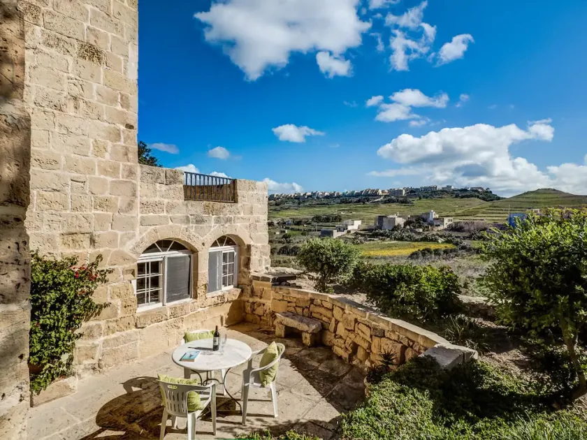 Dar ta' Pippa - 2 bedroom house with valley views - Image 1