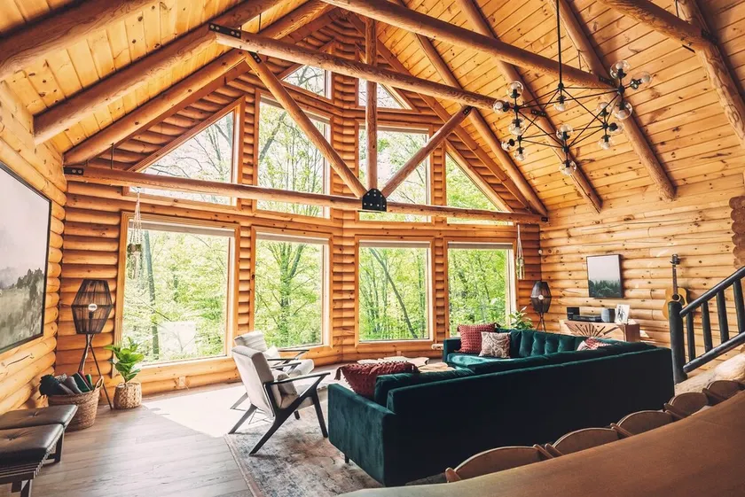 Luxury cabin, hot tub, pool, fire pit, sleeps 20 - Image 1
