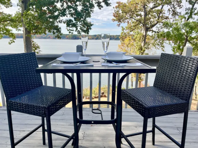 Spectacular Lake Oasis + Private Beach + Firepit - Image 1