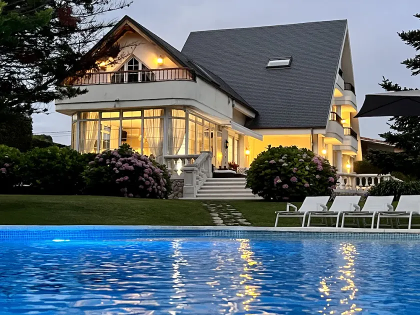 Autentico lujo, Villa con piscina,jardin y Spa. A 6 minutos de la playa - Image 1