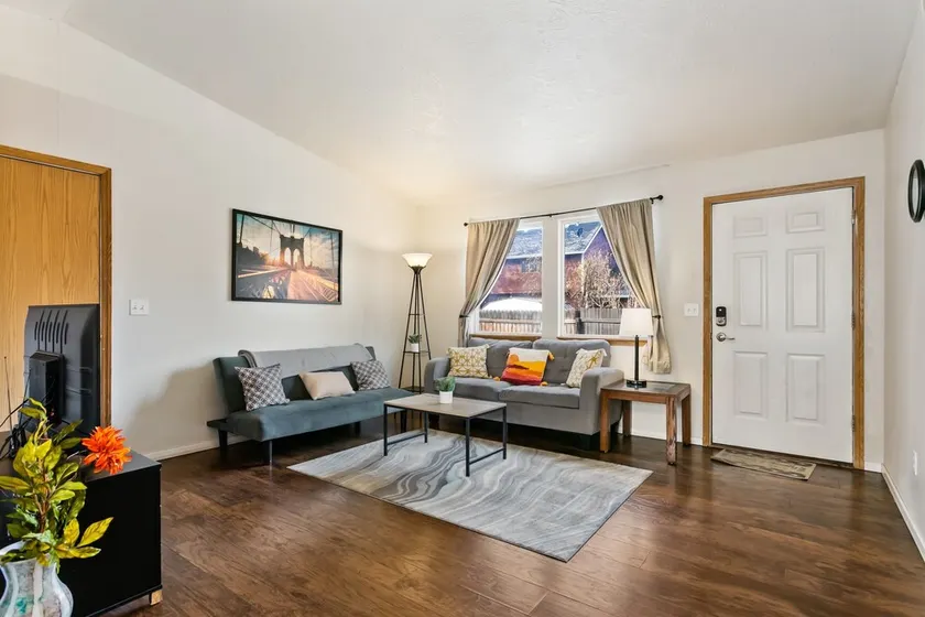 Charmantes Apartment mit Whirlpool in der Nähe von allem! (8635) - Image 1
