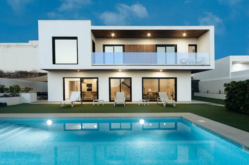 Schöne Villa für 6p., WLAN, privater Pool und beheizt, 8min Strand - Image 1