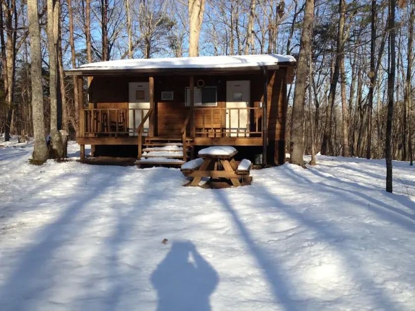 2BR Cabin in Bankhead National Forest of N Alabama - Image 1