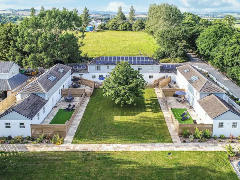 Willow Cottage - UK38484 - Image 1