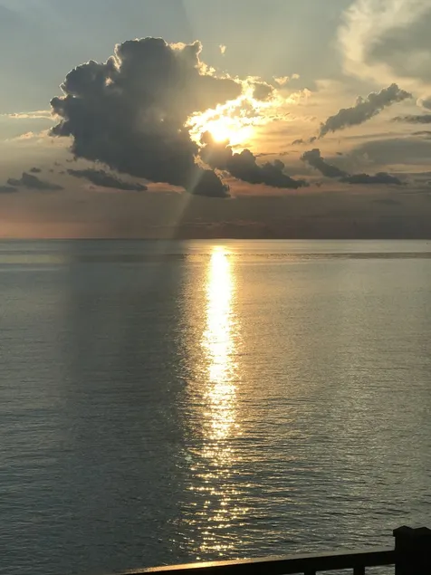 Lakefront Paradise  - Sleeps 6 - Only $400/Night  - Image 1