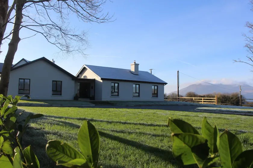Luxurious house close to Killarney Town Centre & National Park - Image 1