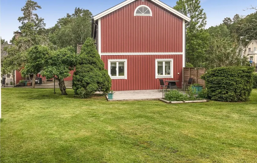 Beautiful Home In Svängsta With Sauna - Image 1