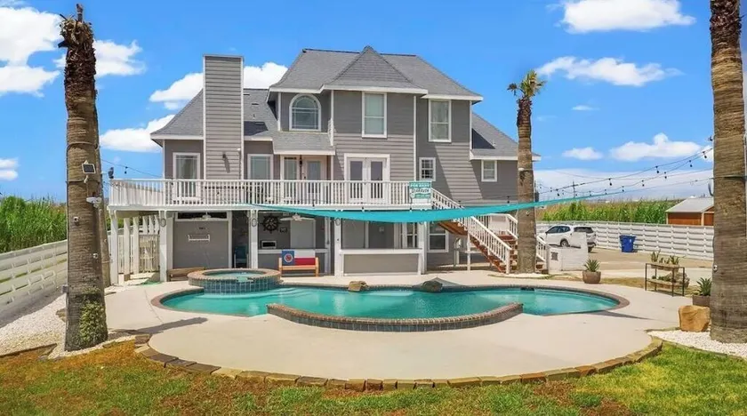 Luxury Beach Estate Ocean view, Pool, 360° Deck&Beach Access 20%off last minute  - Image 1