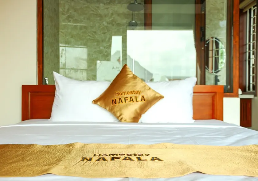 5 minutes walking to the town center! Great rooms with balcony - Image 1