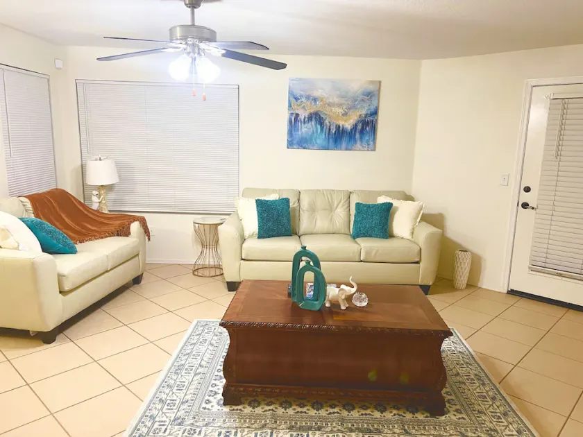Clean and Cozy Condo - Image 1