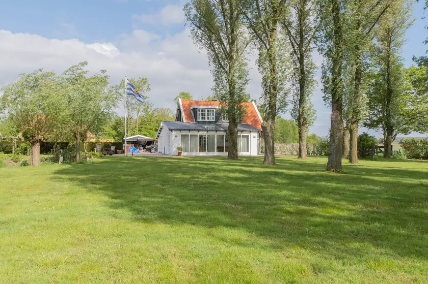  ‘Prachtig gelegen vrijstaand landhuis met grote zonnige tuin’ - Image 1