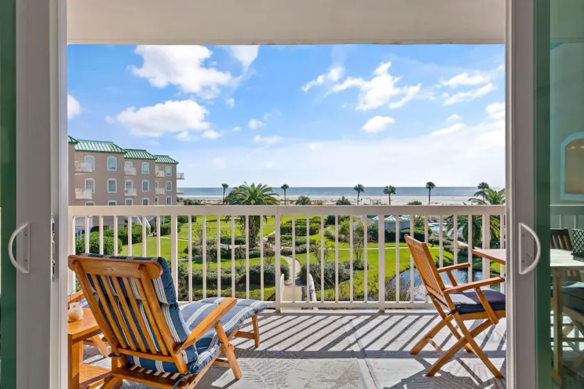 Newly remodeled and a New Rental, 3 bedroom Ocean View at the St. Simons Grand - Image 1