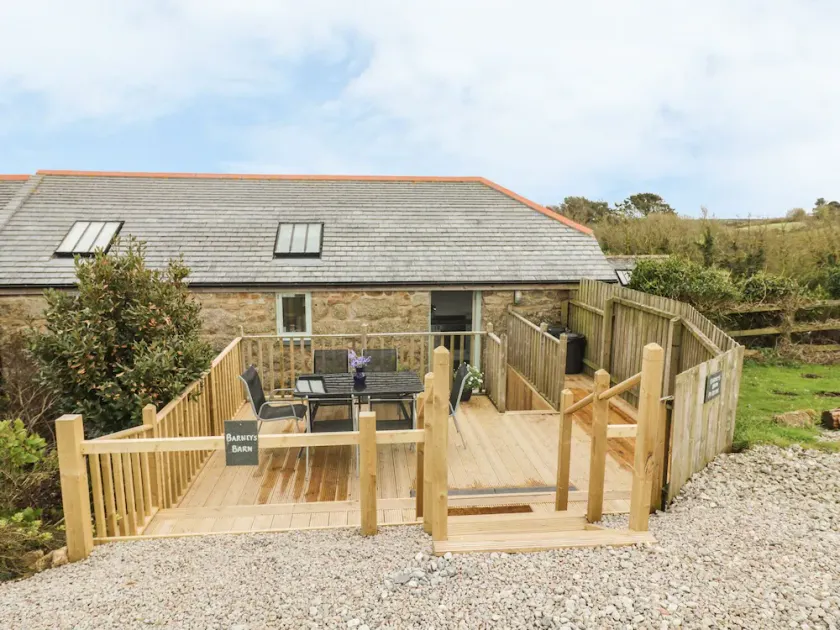 Barneys Scheune, PENZANCE - Image 1
