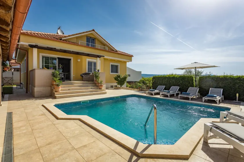 Villa Krase kids friendly for 10 persons in Rakalj with sauna - fitness & playground - Image 1