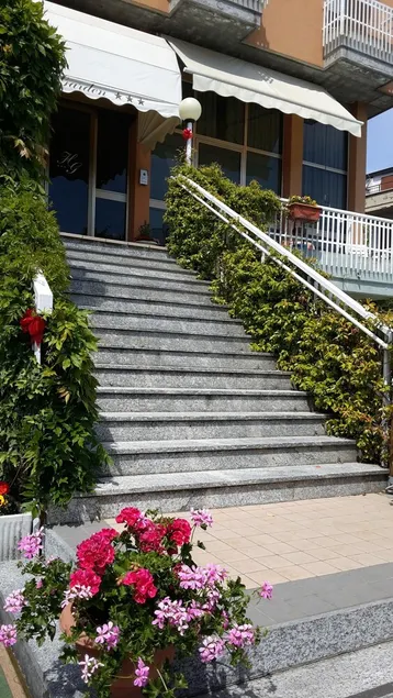 Hotel Garden Ristorante - Image 1