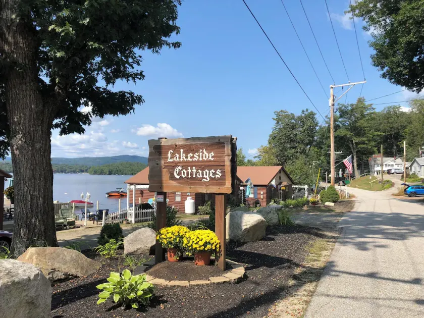 Rare NH Family Reunion Lakefront Cottages - Sleeps up to 52! - Image 1