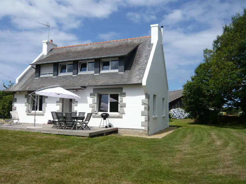 Country house 5 kms from the sea, 12 kms from Perros Guirec. - Image 1