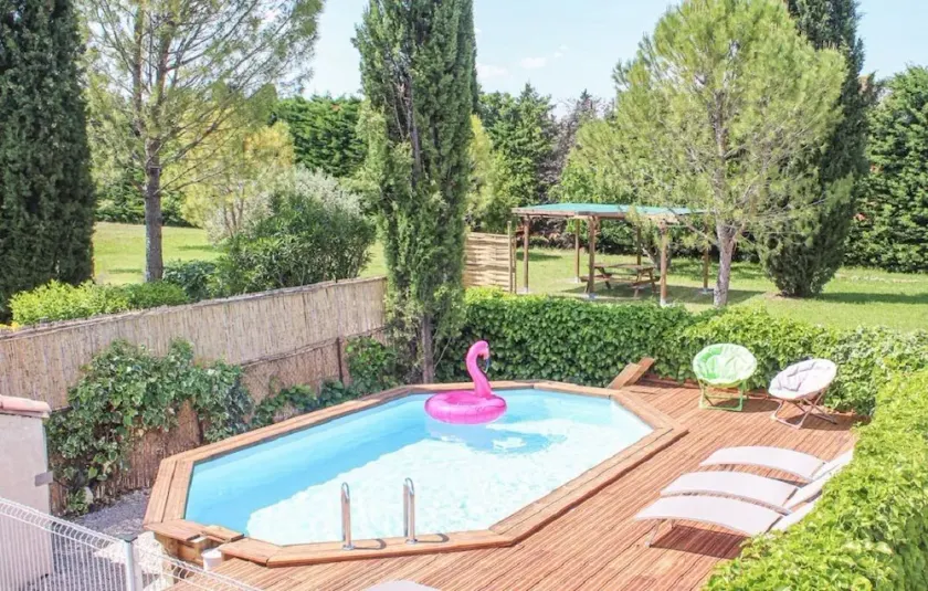 A peaceful house in Provence with a pool, located between the Luberon, Avignon, and Mont Ventoux - Image 1
