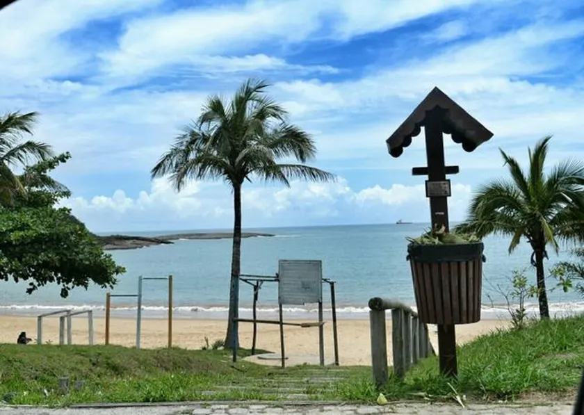Guarapari, Enseada Azul, isolato dalla spiaggia di Peracanga, 2 camere da letto, garage - Image 1