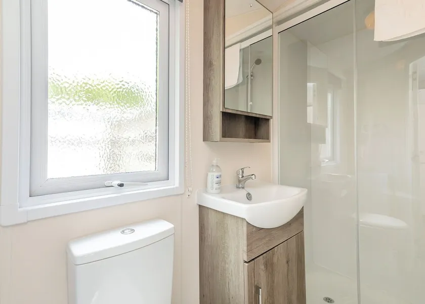 Manifold Caravan Pet Friendly - Image 1