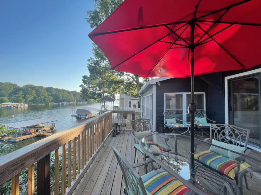 Quiet retreat, Deep Calm water. NOTE: NIGHTLY RATE INCLUDES FEES - Image 1
