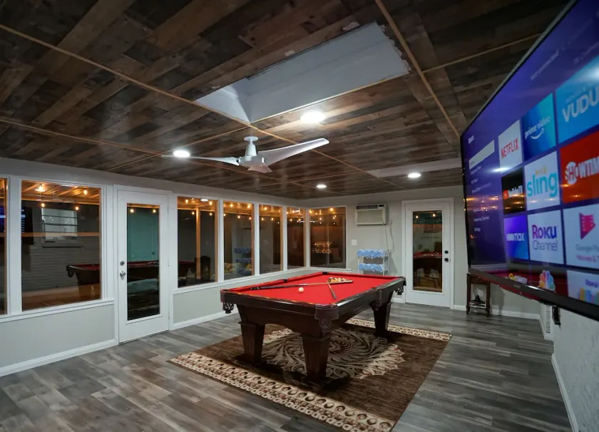 Luxury retreat with a swim spa and game room! - Image 1