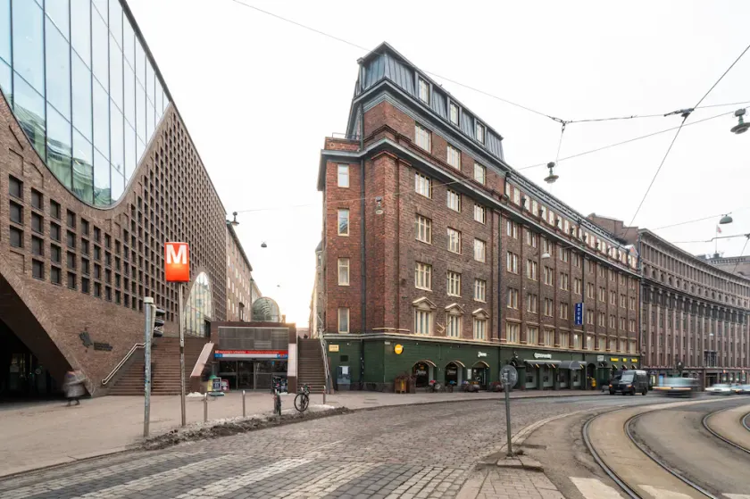 Bob W Helsinki Kluuvi - Image 1
