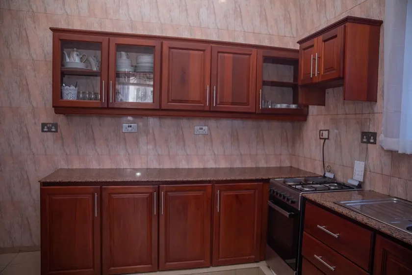 Private room in a villa - located in Sinza - Image 1
