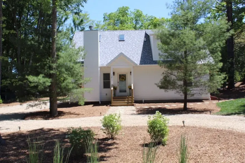 Family friendly home - Just a short walk to the beach!  - Image 1