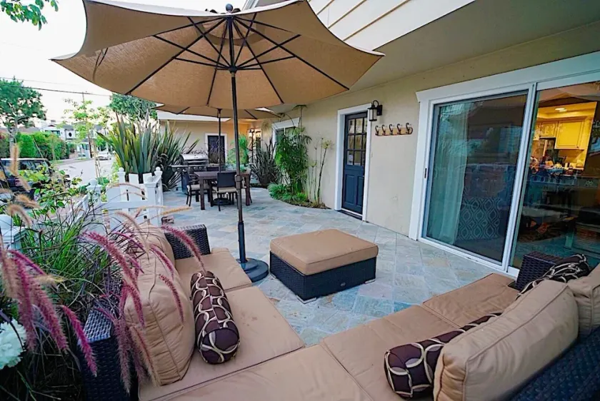 Offre spéciale de 175 $ - Grand patio privé 1 pâté de maisons de la plage / du village, climatisation - Image 1