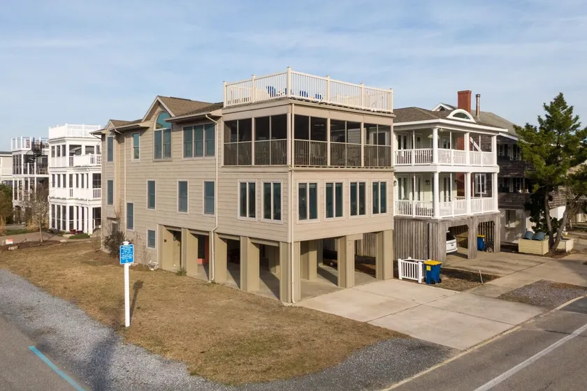 OCEAN VIEWS!! ONE HOME FROM OCEAN - 85 N. ATLANTIC, BETHANY BEACH - Image 1