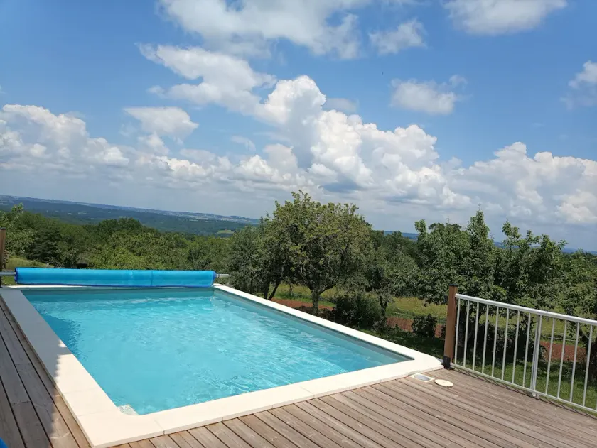 Renovated house with view and heated pool - Image 1