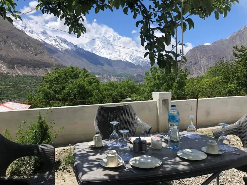 Hotel Hunza White House - Image 1