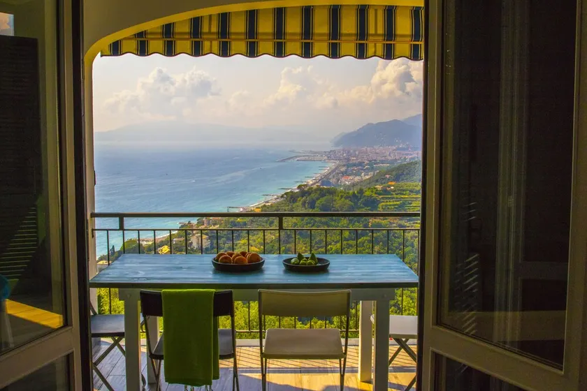 Villa avec jardin avec une vue splendide sur le golfe de Tigullio - Image 1