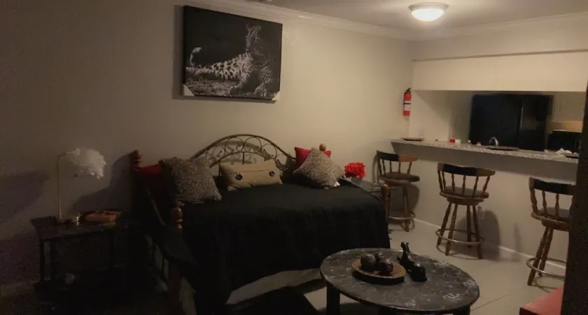 Cozy & Peaceful Home  - Image 1