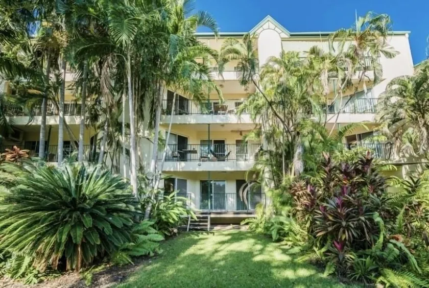 Ground Floor 2-Bed Tropical Oasis at the Botanic Gardens - Image 1