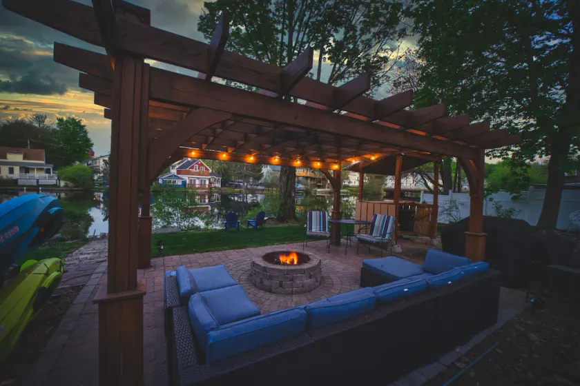Waterfront with Kayaks, Pool Table, Fire Pit, and Pergola. Downtown area - Image 1